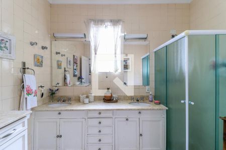 Casa à venda com 280m², 3 quartos e 3 vagasBanheiro da Suíte 2