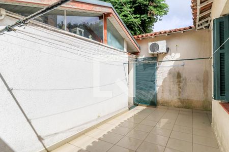 Casa à venda com 280m², 3 quartos e 3 vagasQuintal
