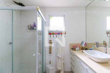 Casa à venda com 280m², 3 quartos e 3 vagasBanheiro da Suíte 1