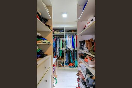 Casa à venda com 280m², 3 quartos e 3 vagasCloset da suíte 1