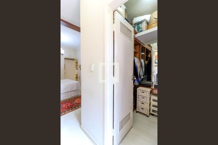 Casa à venda com 280m², 3 quartos e 3 vagasCloset da suíte 2