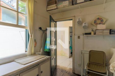 Casa à venda com 280m², 3 quartos e 3 vagasQuarto de Serviço