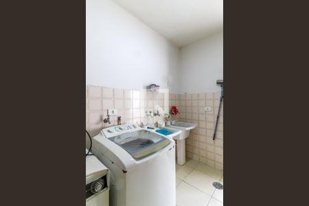 Casa à venda com 280m², 3 quartos e 3 vagasÁrea de Serviço