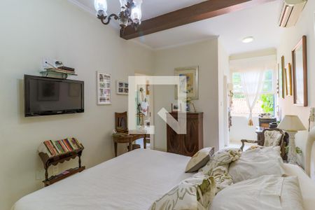 Casa à venda com 280m², 3 quartos e 3 vagasSuíte 2