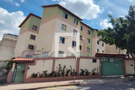 Apartamento à venda com 43m², 2 quartos e sem vaga Apartamento à venda com 43m², 2 quartos e sem vagaFachada