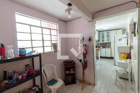 Casa à venda com 370m², 6 quartos e 4 vagas Casa à venda com 370m², 6 quartos e 4 vagasCorredor