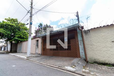 Casa à venda com 370m², 6 quartos e 4 vagas Casa à venda com 370m², 6 quartos e 4 vagasFachada