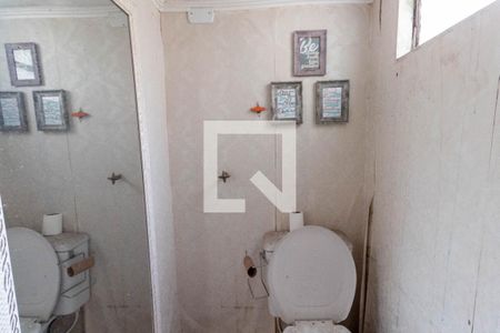 Casa à venda com 370m², 6 quartos e 4 vagas Casa à venda com 370m², 6 quartos e 4 vagasLavabo