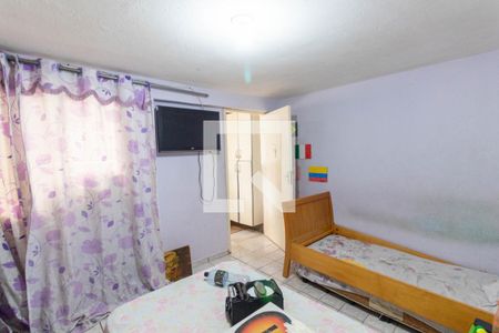 Casa à venda com 370m², 6 quartos e 4 vagas Casa à venda com 370m², 6 quartos e 4 vagasQuarto 6