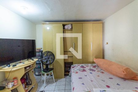 Casa à venda com 370m², 6 quartos e 4 vagas Casa à venda com 370m², 6 quartos e 4 vagasQuarto 5