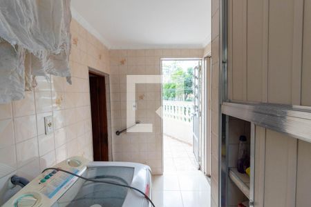 Casa à venda com 370m², 6 quartos e 4 vagas Casa à venda com 370m², 6 quartos e 4 vagasLavanderia