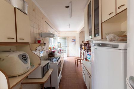 Casa à venda com 370m², 6 quartos e 4 vagas Casa à venda com 370m², 6 quartos e 4 vagasCozinha