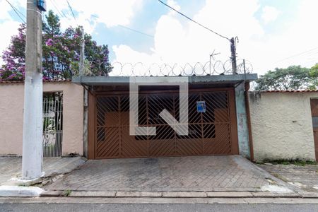 Casa à venda com 370m², 6 quartos e 4 vagas Casa à venda com 370m², 6 quartos e 4 vagasFachada