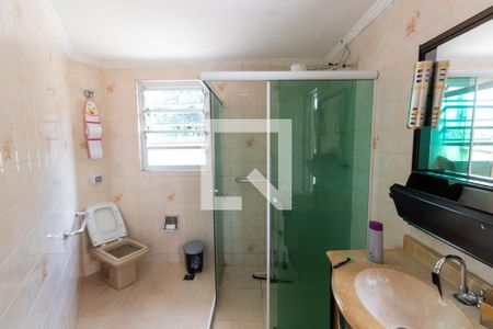 Casa à venda com 370m², 6 quartos e 4 vagas Casa à venda com 370m², 6 quartos e 4 vagasBanheiro 1