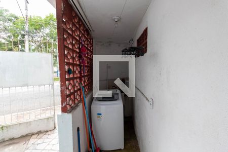 Casa à venda com 370m², 6 quartos e 4 vagas Casa à venda com 370m², 6 quartos e 4 vagasLavanderia 3