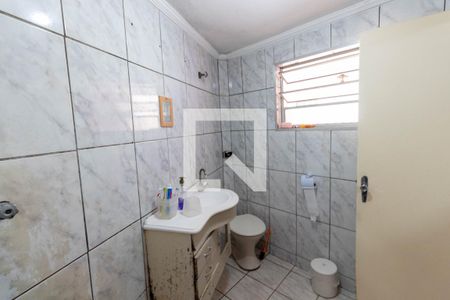 Casa à venda com 370m², 6 quartos e 4 vagas Casa à venda com 370m², 6 quartos e 4 vagasBanheiro 5