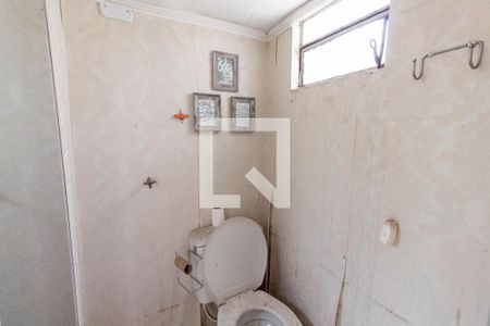 Casa à venda com 370m², 6 quartos e 4 vagas Casa à venda com 370m², 6 quartos e 4 vagasLavabo