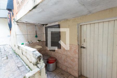 Casa à venda com 370m², 6 quartos e 4 vagas Casa à venda com 370m², 6 quartos e 4 vagasLavanderia 2