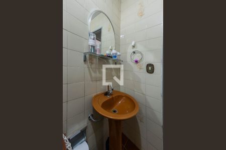 Casa à venda com 72m², 2 quartos e 1 vaga Casa à venda com 72m², 2 quartos e 1 vagaBanheiro