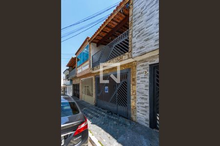 Casa à venda com 72m², 2 quartos e 1 vaga Casa à venda com 72m², 2 quartos e 1 vagaFachada