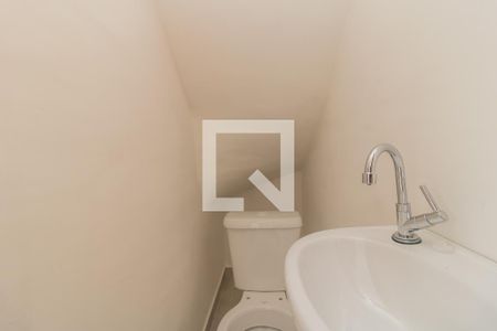 Lavabo de casa de condomínio para alugar com 2 quartos, 70m² em Vila Rio Branco, São Paulo
