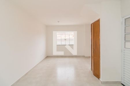 Sala de casa de condomínio para alugar com 2 quartos, 70m² em Vila Rio Branco, São Paulo