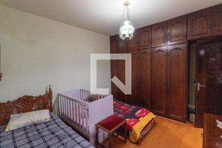 Casa à venda com 317m², 4 quartos e 4 vagasQuarto Suíte 1