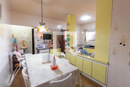 Casa à venda com 317m², 4 quartos e 4 vagasCozinha