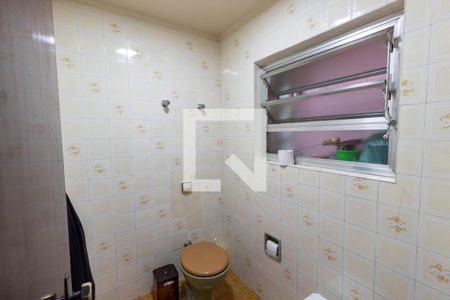 Casa à venda com 317m², 4 quartos e 4 vagasBanheiro 4
