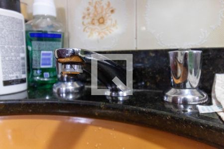 Casa à venda com 317m², 4 quartos e 4 vagasBanheiro - torneira