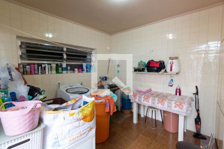 Casa à venda com 317m², 4 quartos e 4 vagasLavanderia