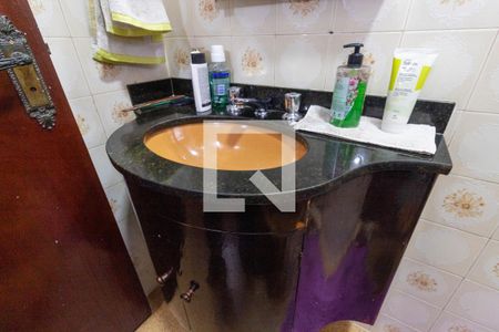 Casa à venda com 317m², 4 quartos e 4 vagasBanheiro da Suíte 2