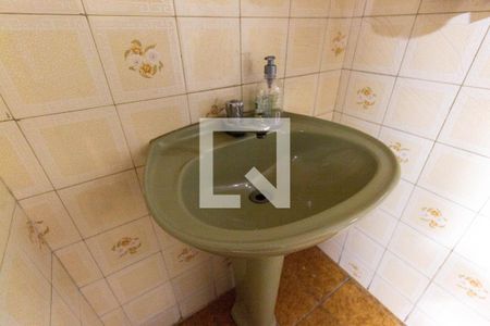 Casa à venda com 317m², 4 quartos e 4 vagasBanheiro 4