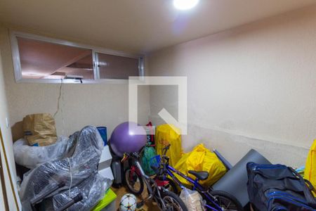 Casa à venda com 317m², 4 quartos e 4 vagasQuarto de Serviço