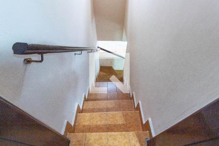 Casa à venda com 317m², 4 quartos e 4 vagasEscada