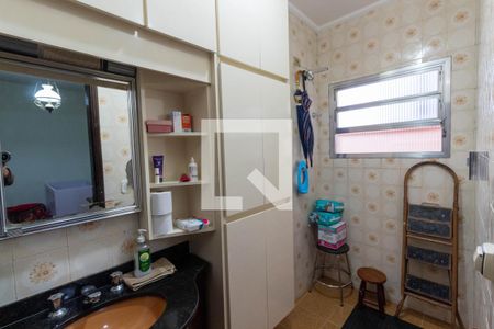 Casa à venda com 317m², 4 quartos e 4 vagasBanheiro da Suíte 1