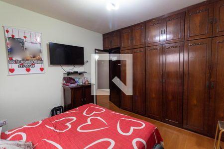 Casa à venda com 317m², 4 quartos e 4 vagasQuarto Suíte 2