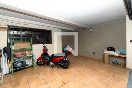 Garagem de casa à venda com 3 quartos, 240m² em Jardim Aricanduva, São Paulo