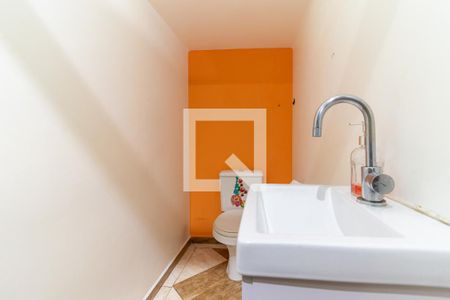 Casa à venda com 102m², 2 quartos e 1 vagaLavabo