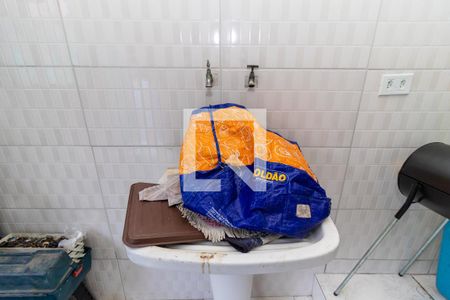 Casa à venda com 102m², 2 quartos e 1 vagaÁrea de Serviço