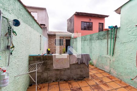 Casa à venda com 102m², 2 quartos e 1 vagaÁrea de Serviço