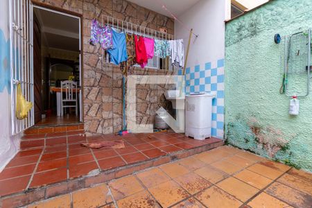 Casa à venda com 102m², 2 quartos e 1 vagaÁrea de Serviço