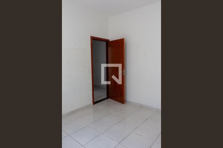 Quarto 2 de casa para alugar com 2 quartos, 120m² em Jardim Celeste, São Paulo