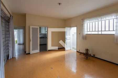 Casa à venda com 250m², 3 quartos e 3 vagasCopa