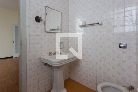 Casa à venda com 250m², 3 quartos e 3 vagasBanheiro da Suíte