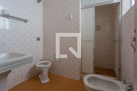 Casa à venda com 250m², 3 quartos e 3 vagasBanheiro da Suíte