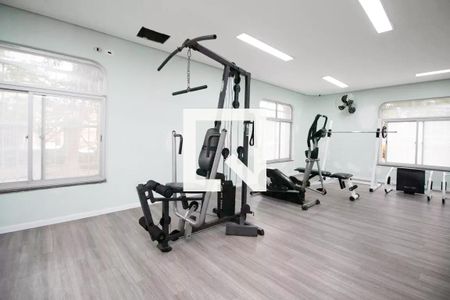 Apartamento à venda com 133m², 3 quartos e 2 vagas Apartamento à venda com 133m², 3 quartos e 2 vagasÁrea comum - Academia