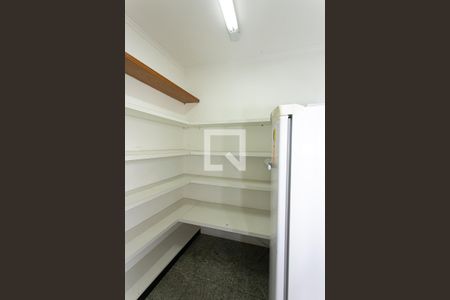 Apartamento à venda com 133m², 3 quartos e 2 vagas Apartamento à venda com 133m², 3 quartos e 2 vagasDespensa