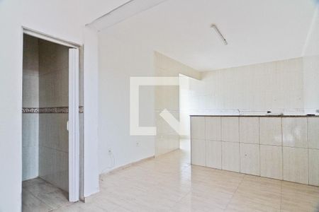 Sala de casa para alugar com 2 quartos, 150m² em Jaraguá, São Paulo