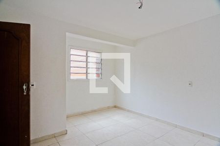 Quarto 2 de casa para alugar com 2 quartos, 150m² em Jaraguá, São Paulo